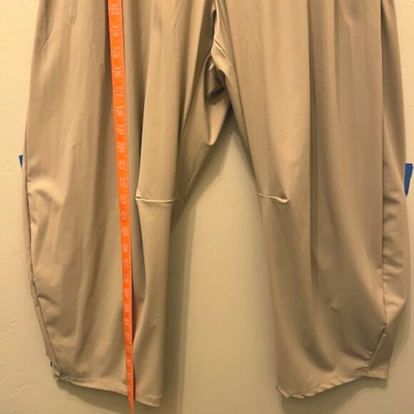 Old Navy High-Waisted SleekTech Barrel Ankle Pants - MED - NWOT - Picture 7 of 8